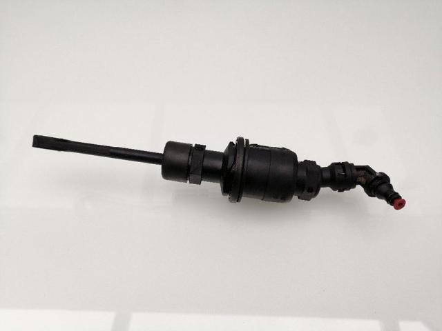 Cylinder sprzęgła główny 416053Z100 HYUNDAI