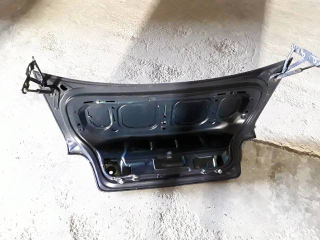 Klapa bagażnika BMW 5 E34