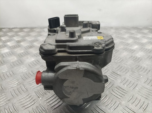 Sprężarka klimatyzacji 422000533 TOYOTA