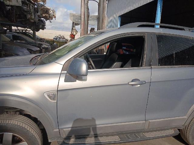Drzwi przednie lewe 42352069 GM