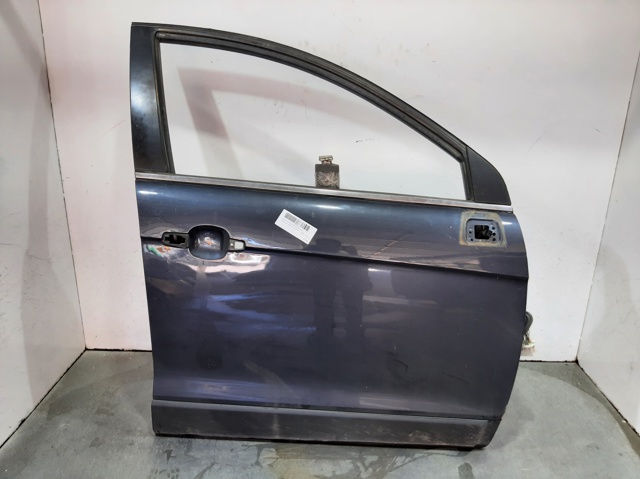 Drzwi przednie prawe 42352070 GM