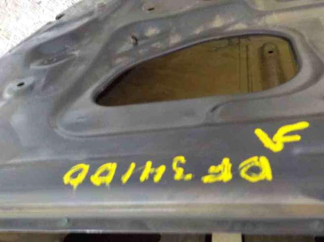 Drzwi przednie prawe 42352070 GM