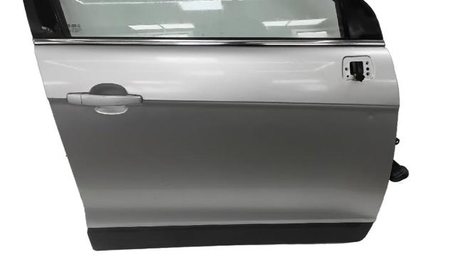 Drzwi przednie prawe 42352070 GM
