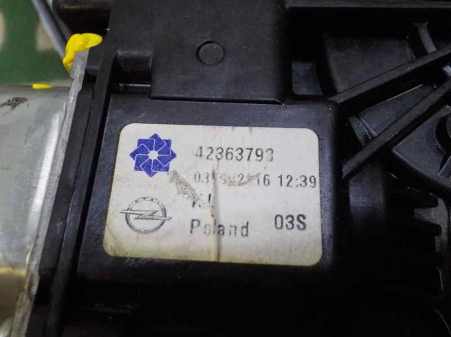 Mechanizm podnoszenia szyby drzwi przednich prawych 42363793 OPEL
