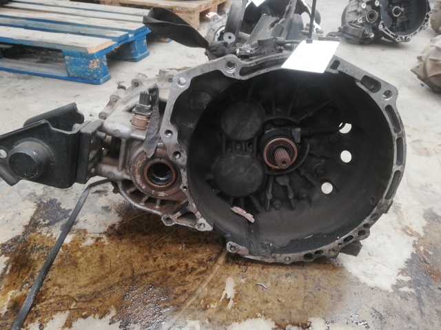 Mechaniczna skrzynia biegów w komplecie 4300038050 HYUNDAI