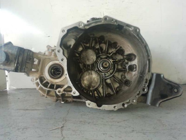 Mechaniczna skrzynia biegów w komplecie 4300038050 HYUNDAI