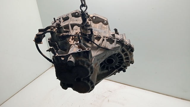 Mechaniczna skrzynia biegów w komplecie 4300038050 HYUNDAI
