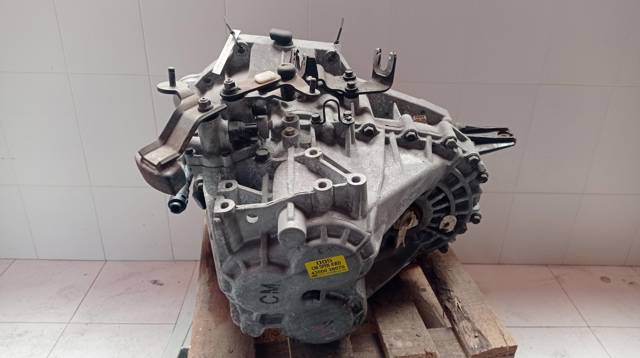 Mechaniczna skrzynia biegów w komplecie 4300038070 HYUNDAI