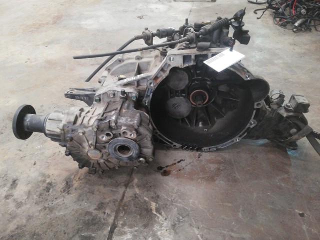 Mechaniczna skrzynia biegów w komplecie 4300038070 HYUNDAI