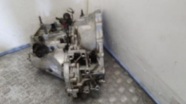 Mechaniczna skrzynia biegów w komplecie KIA Cerato 1 LD