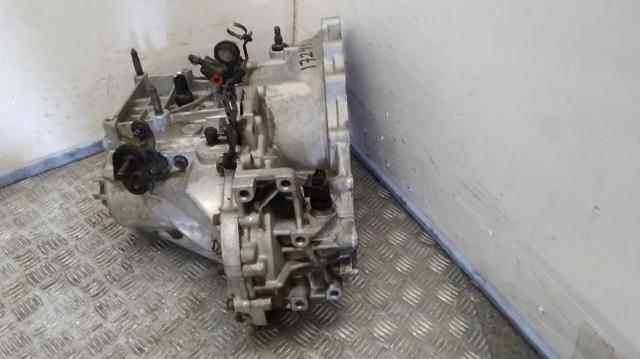 Mechaniczna skrzynia biegów w komplecie KIA Cerato 1 LD