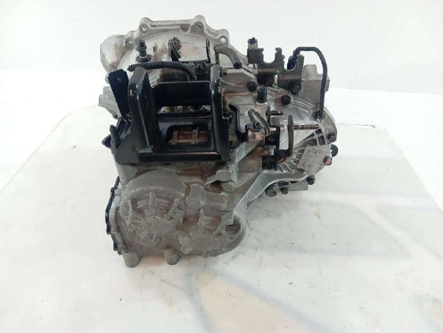 Mechaniczna skrzynia biegów w komplecie KIA Cerato 1 LD