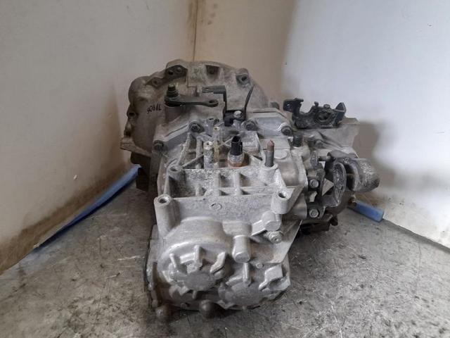 Mechaniczna skrzynia biegów w komplecie KIA Magentis 2 MG