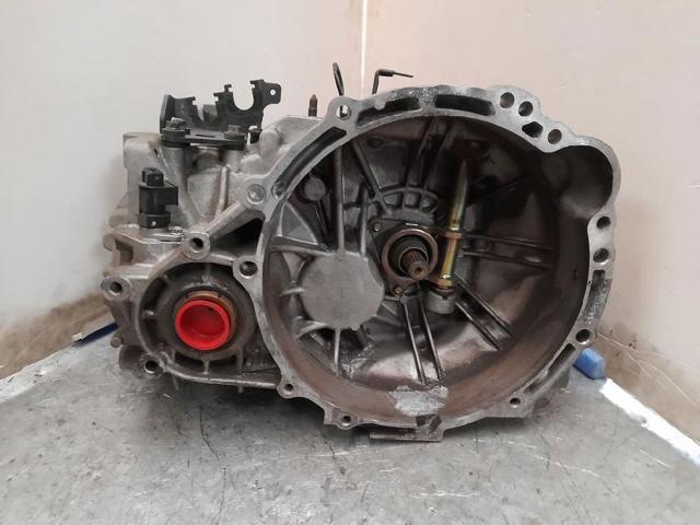 Mechaniczna skrzynia biegów w komplecie do KIA Magentis MG