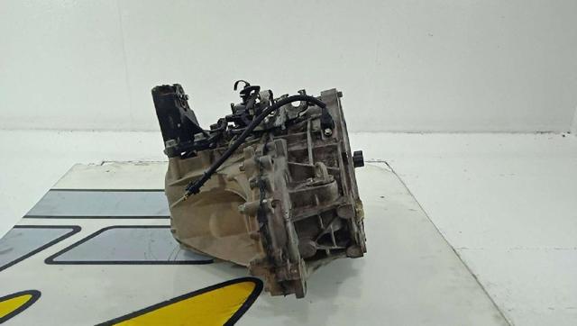 Mechaniczna skrzynia biegów w komplecie do Hyundai Tucson TL