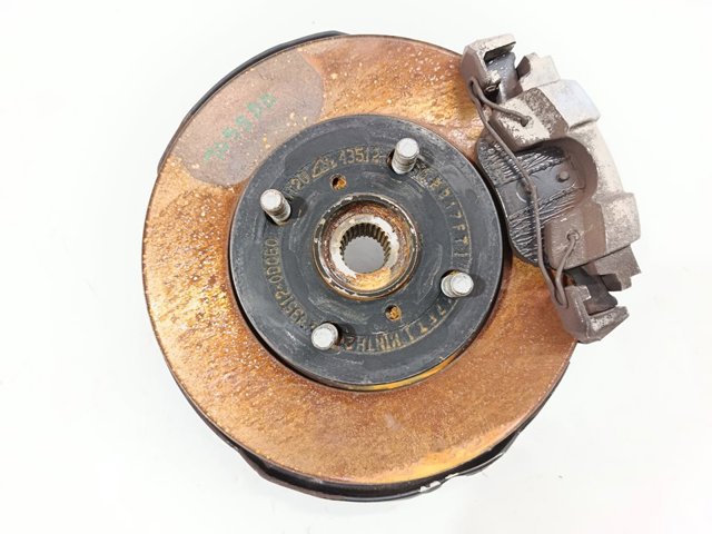 Czop (zwrotnica) przedni prawy 432110D130 TOYOTA