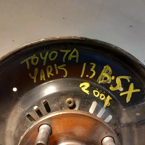 Zwrotnica Toyota Yaris