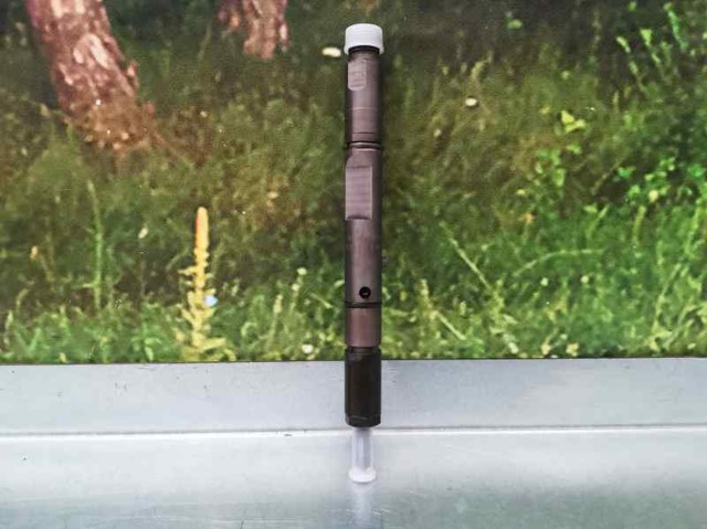 Wtryskiwacz paliwa 432133795 VAG