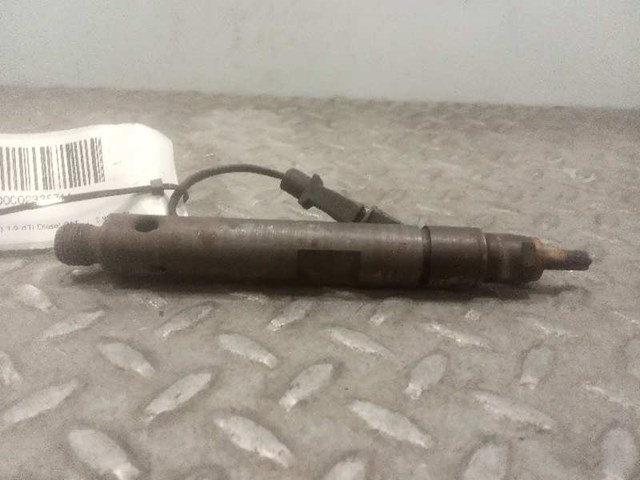 Wtryskiwacz paliwa 432193754 RENAULT