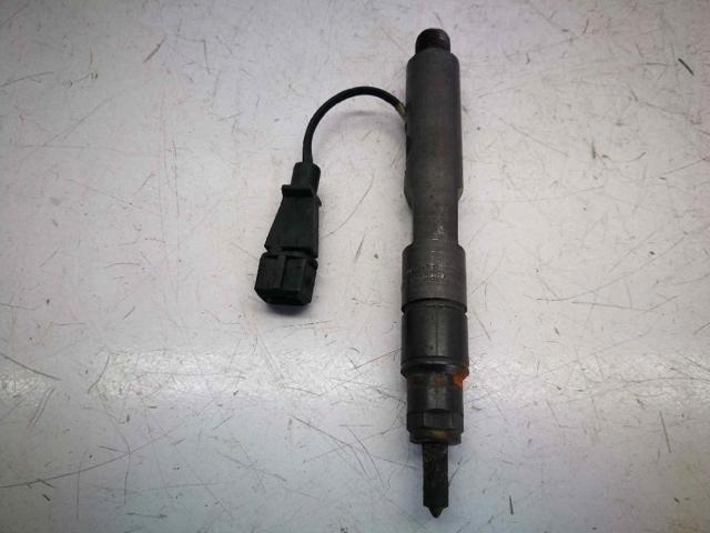 Wtryskiwacz paliwa 432193754 RENAULT