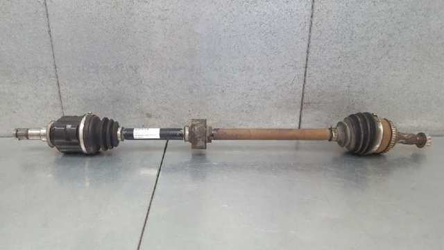 Półoś napędowa przednia prawa 4341005340 TOYOTA