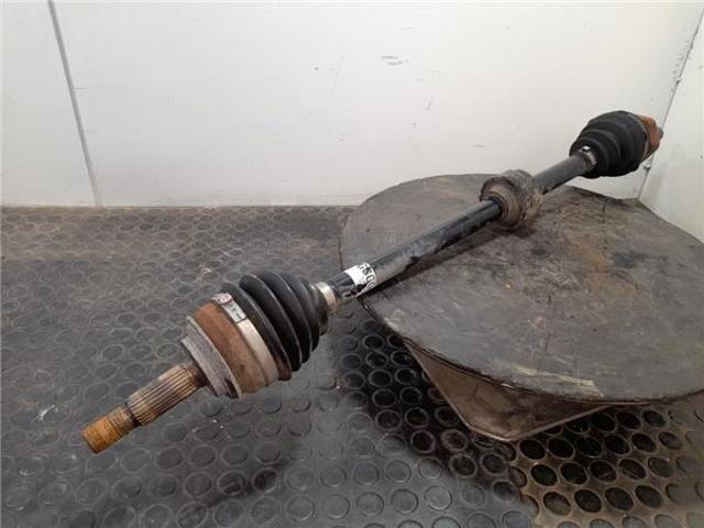 Półoś napędowa przednia prawa 434100D180 TOYOTA