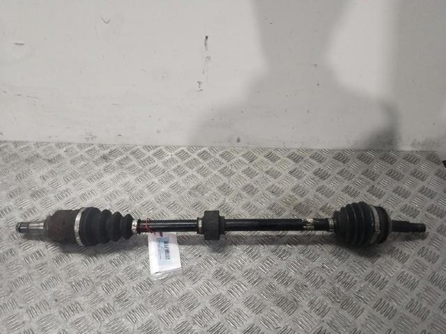 Półoś napędowa przednia prawa 434100D180 TOYOTA