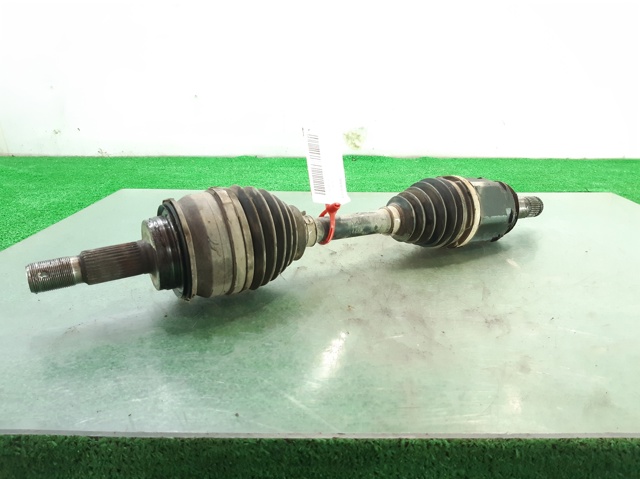 Półoś napędowa przednia 4343060082 TOYOTA