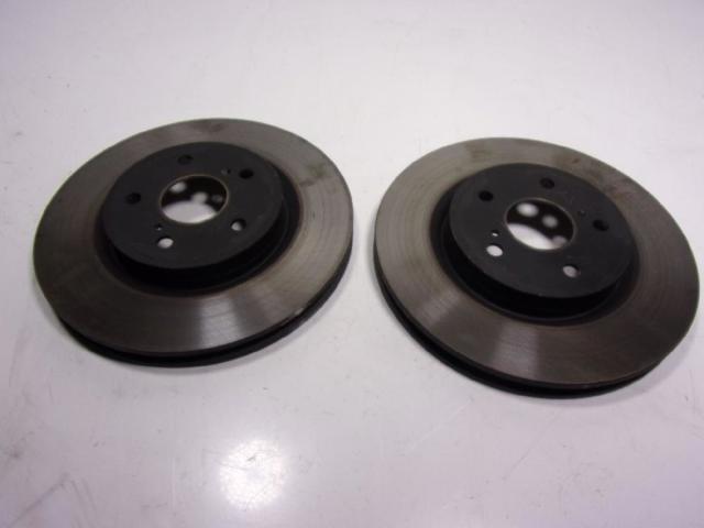 Tarcza hamulcowa przednia 4351233150 TOYOTA