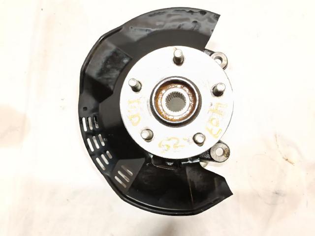 Piasta przednia 43550F4010 TOYOTA