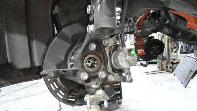 Piasta przednia 43550F4010 TOYOTA