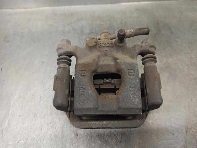 Zacisk hamulcowy tylny prawy 440011KD0A NISSAN