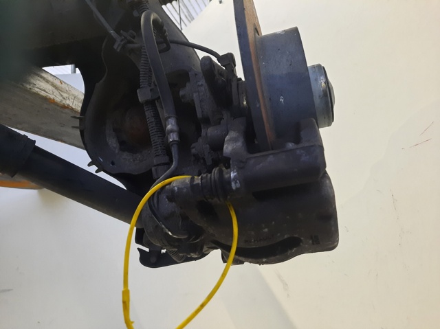 Zacisk hamulcowy tylny prawy 440018805R RENAULT