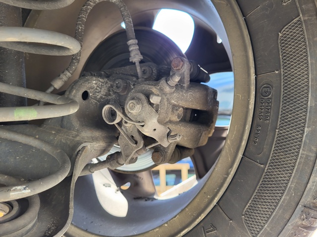 Zacisk hamulcowy tylny prawy 4400W6 PEUGEOT