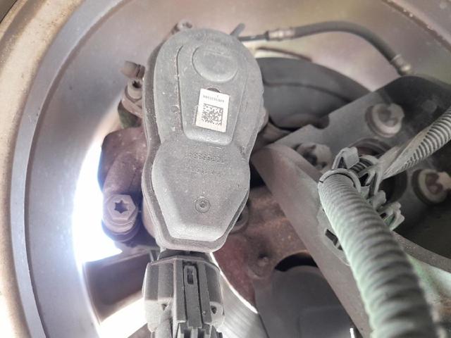 Zacisk hamulcowy tylny lewy 440110344R RENAULT