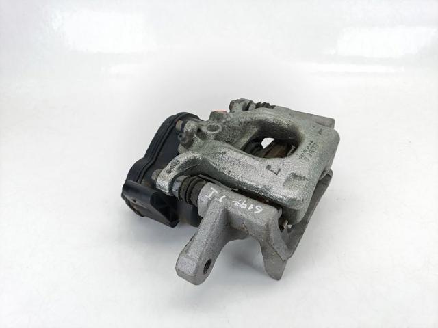 Zacisk hamulcowy tylny lewy 440114EA0A NISSAN