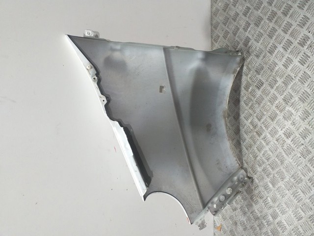 Błotnik przedni prawy 4408596 OPEL