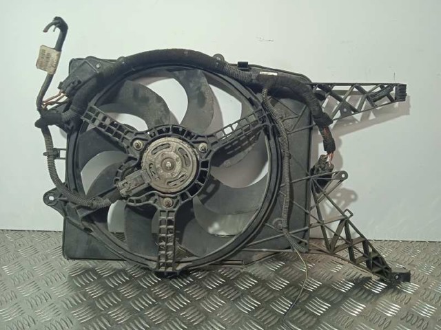 Chłodnica silnika 440926702 OPEL
