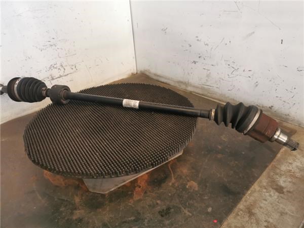 Półoś napędowa przednia prawa 4410172K00 SUZUKI