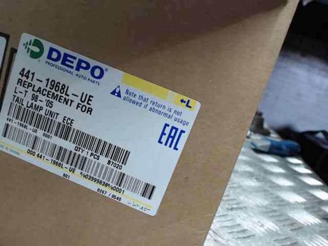Lampa zespolona tylna lewa 4411968LUE VAG