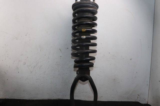 Amortyzator przedni 4431008300 SSANG YONG