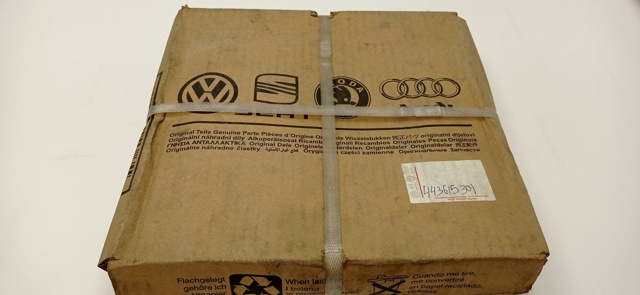 Tarcza hamulcowa przednia 443615301 VAG