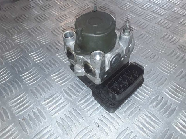 Sterownik ABS  hydrauliczny 4451042080 TOYOTA
