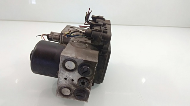 Sterownik ABS  hydrauliczny Lexus RX MCU1