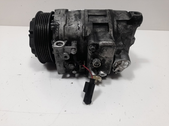 Sprężarka klimatyzacji 4472208253 MERCEDES