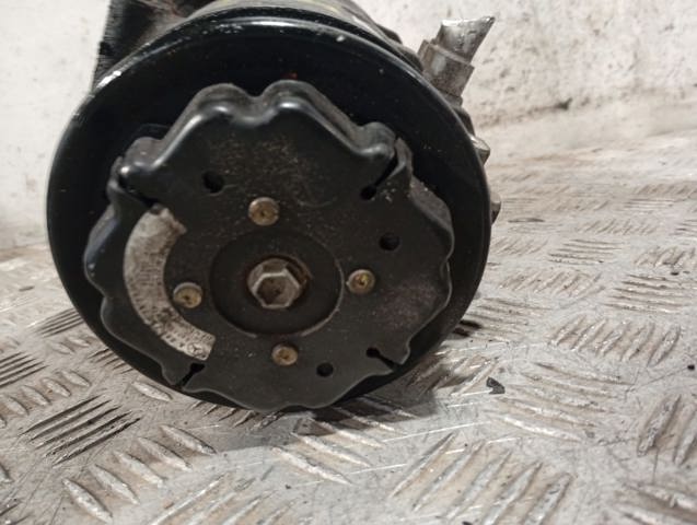 Sprężarka klimatyzacji 4472208366 MERCEDES