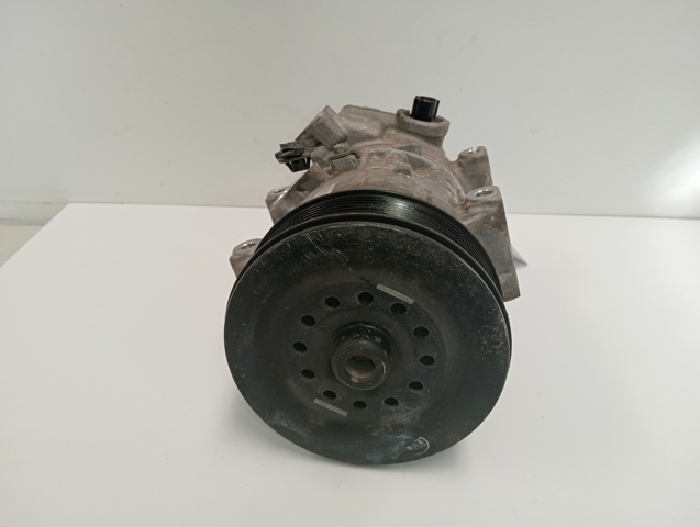 Sprężarka klimatyzacji 4472601257 TOYOTA
