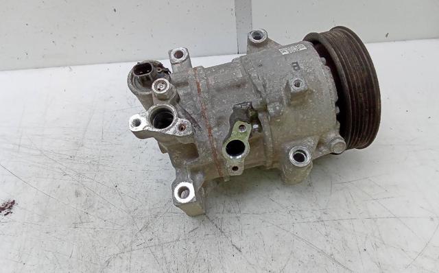 Sprężarka klimatyzacji 4472806581 TOYOTA