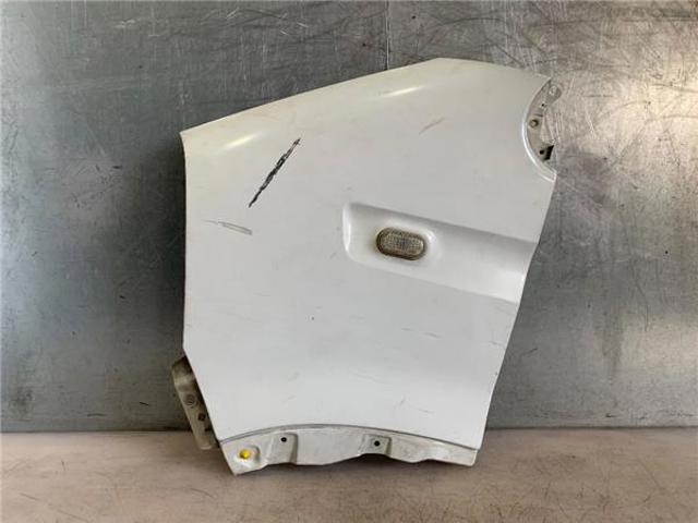 Błotnik przedni lewy 4501755 OPEL