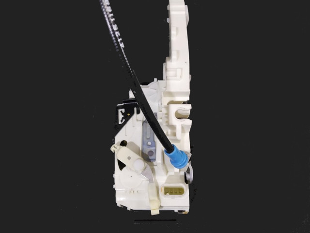 Zamek drzwi przednich lewych 45111168 MERCEDES